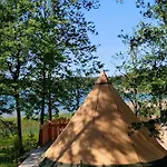 Vaesteraeng Glamping 럭셔리텐트